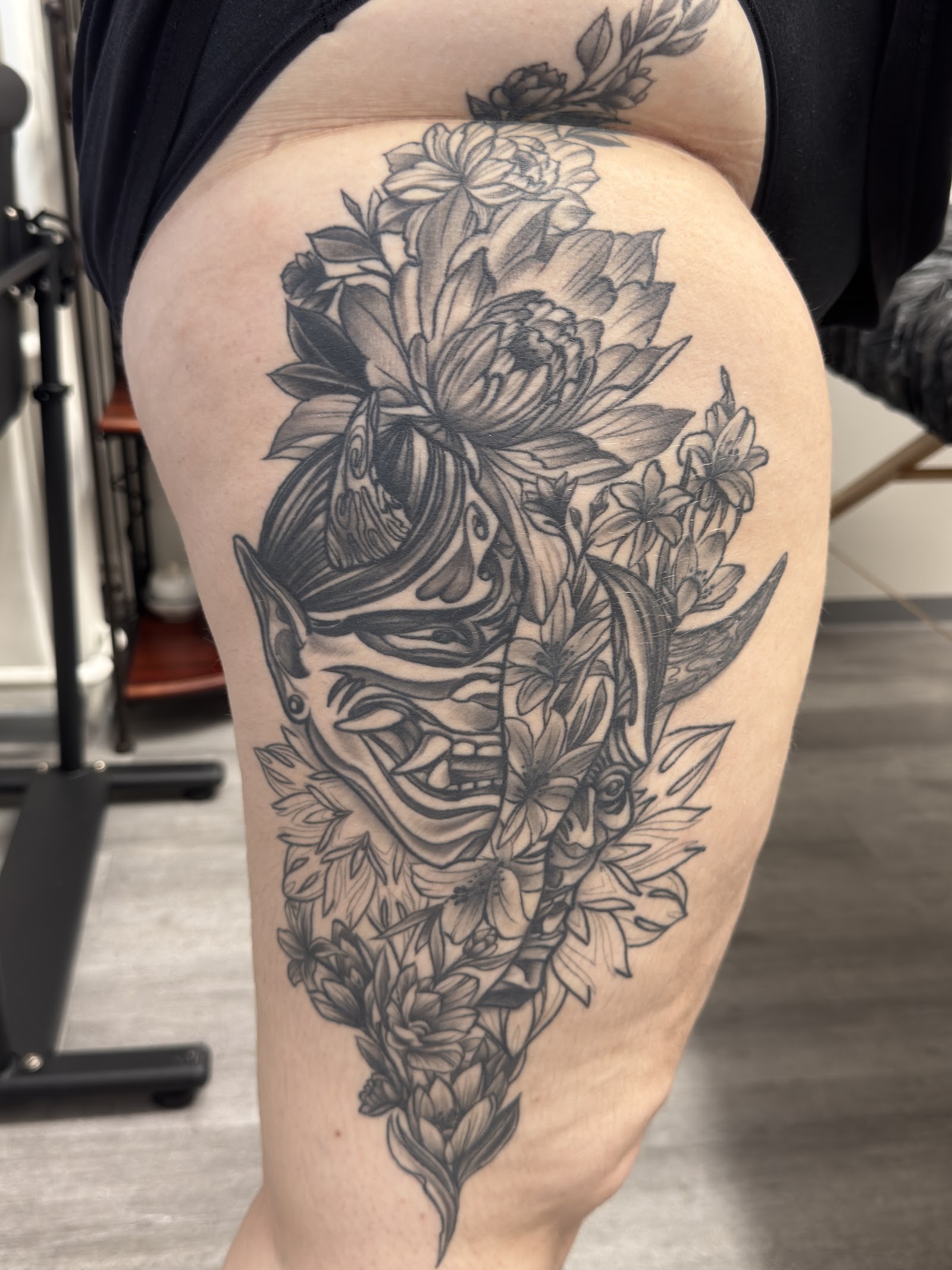Tatouage biom&eacute;canique r&eacute;alis&eacute; par Antonelli